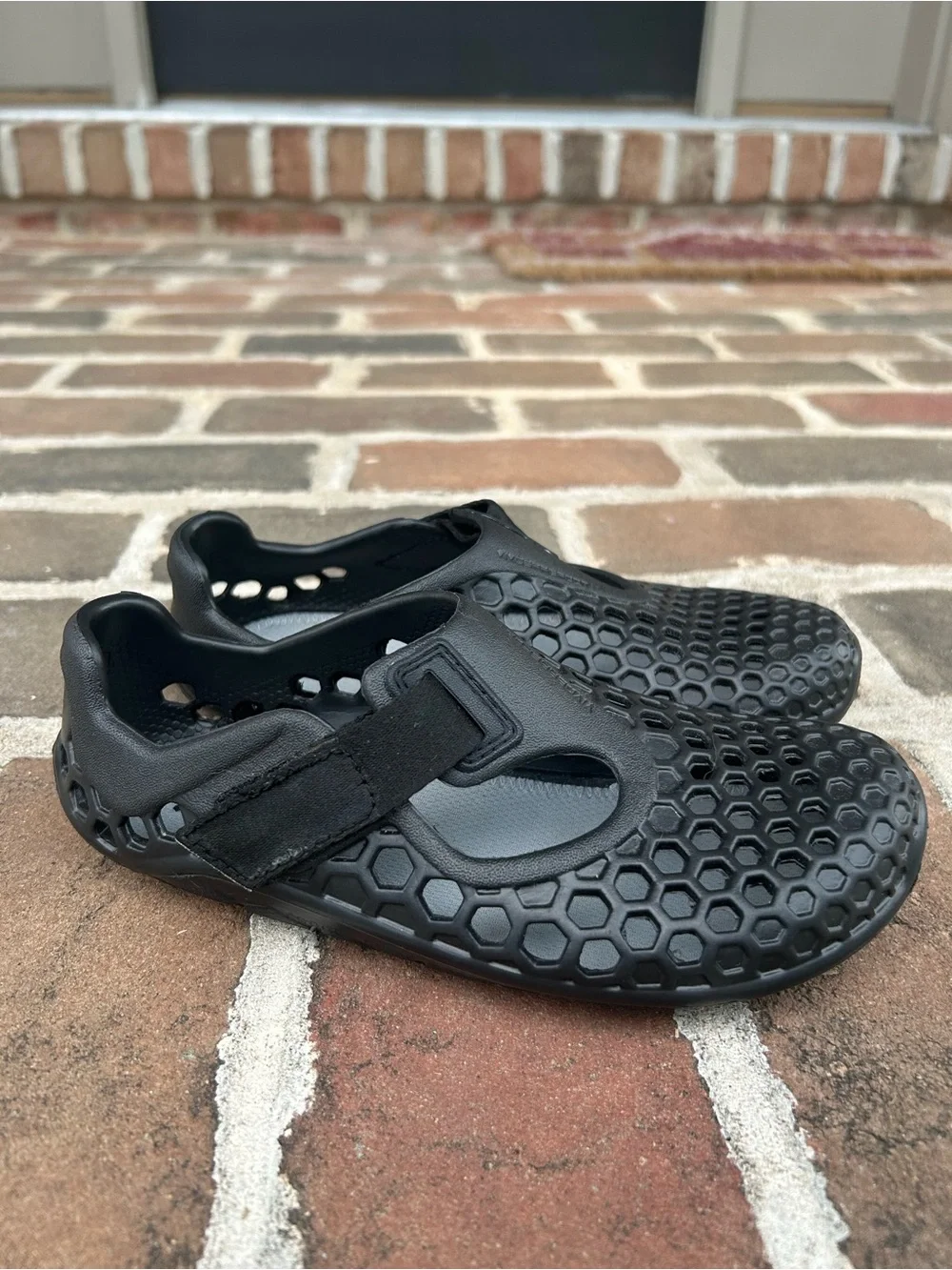 Vivobarefoot Ultra II Black Minimalist Outdoor Water Shoes 33 Kids 2